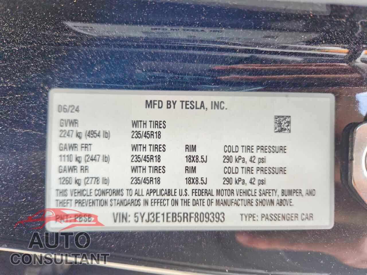 TESLA MODEL 3 2024 - 5YJ3E1EB5RF809393