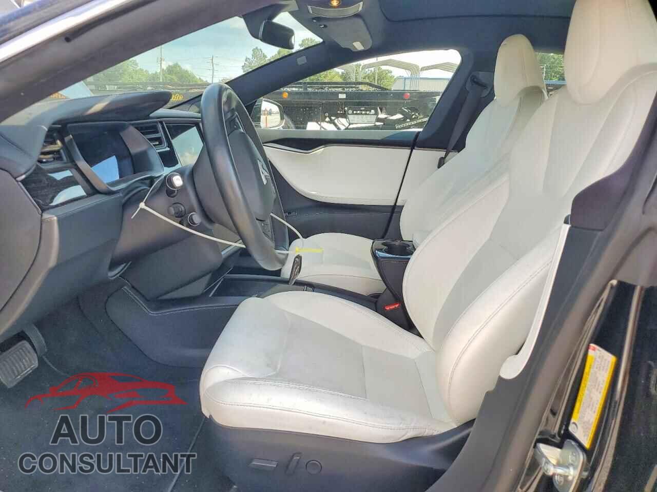 TESLA MODEL S 2021 - 5YJSA1E2XMF426047