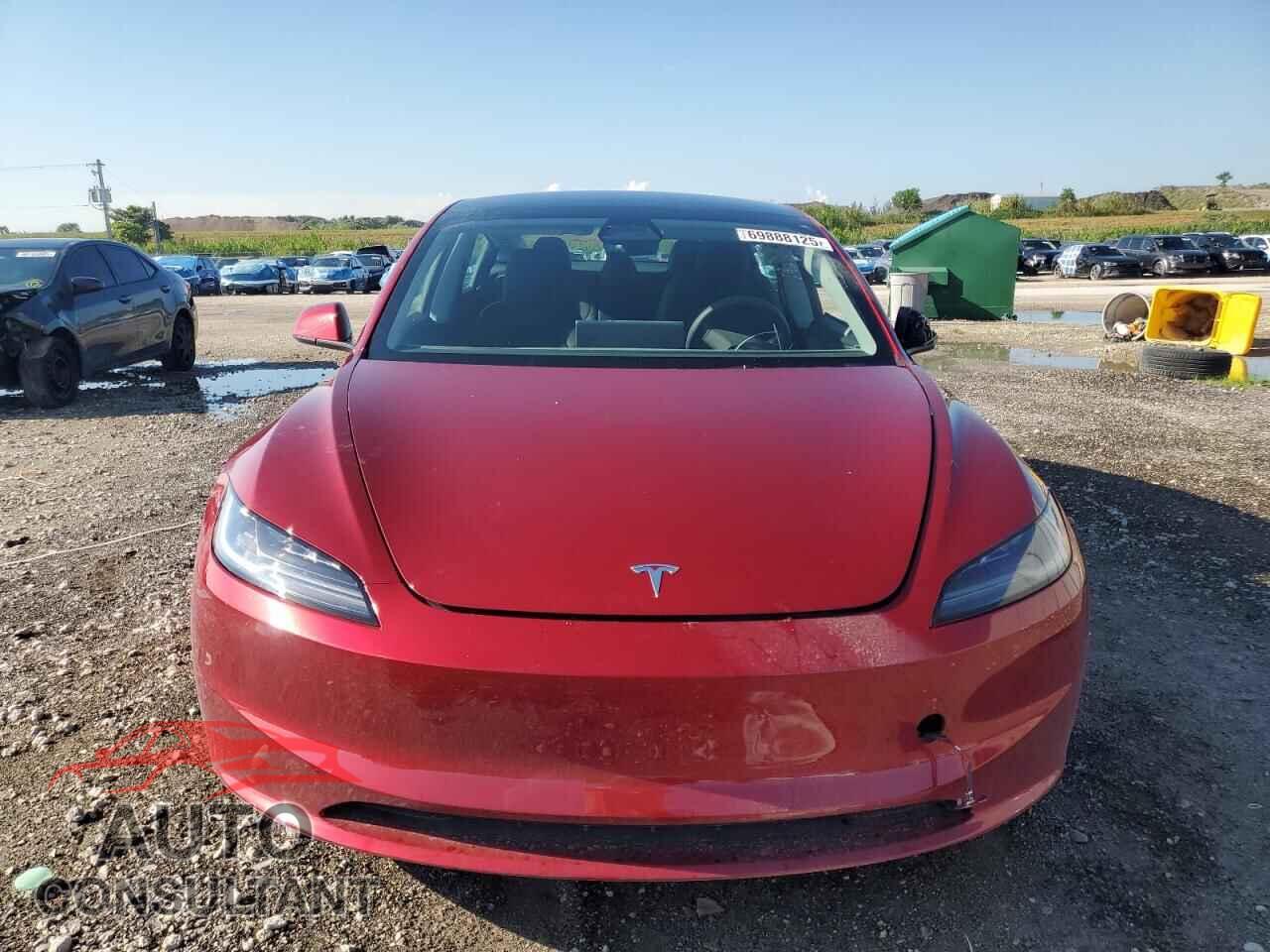 TESLA MODEL 3 2025 - 5YJ3E1EA3SF939525