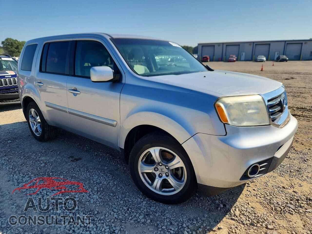 HONDA PILOT 2013 - 5FNYF3H45DB032704