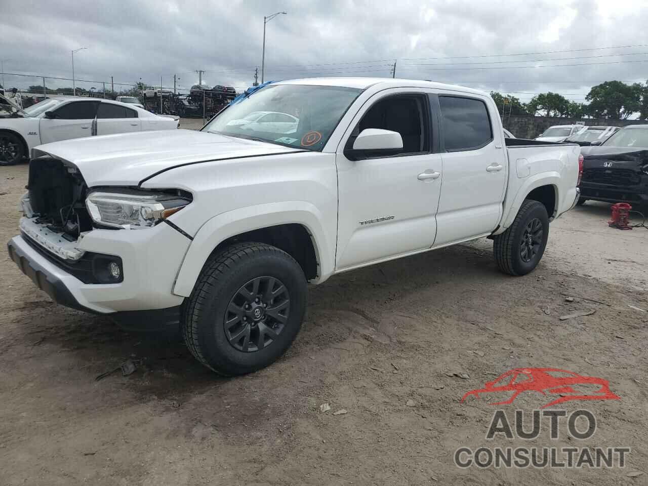 TOYOTA TACOMA 2021 - 5TFAZ5CN2MX096550