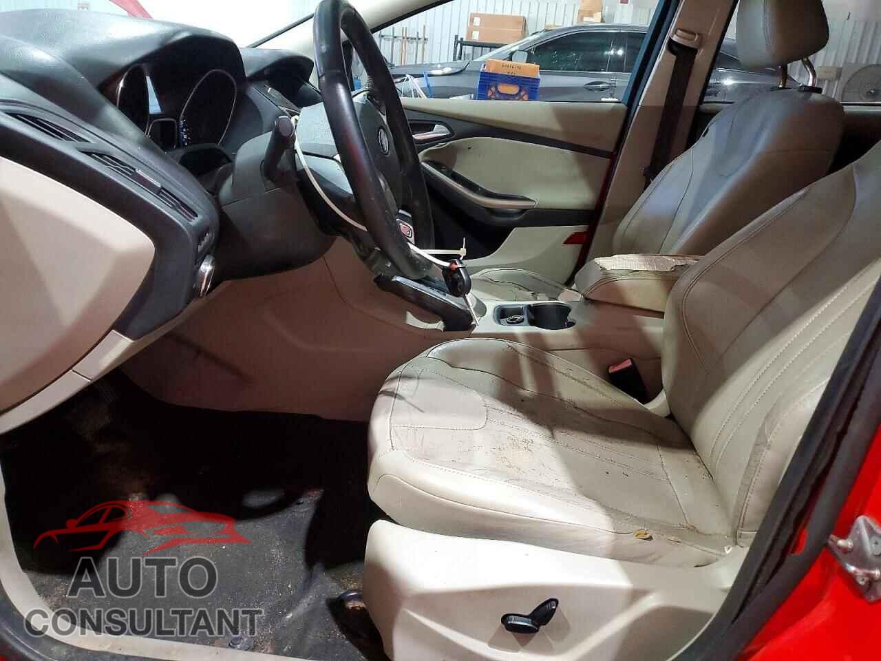 FORD FOCUS 2012 - 1FAHP3H28CL367114