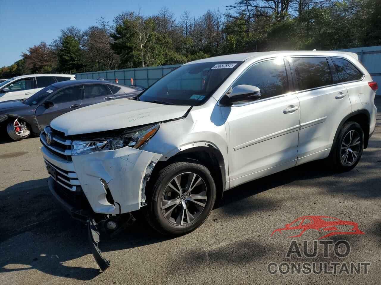 TOYOTA HIGHLANDER 2018 - 5TDBZRFH5JS883737