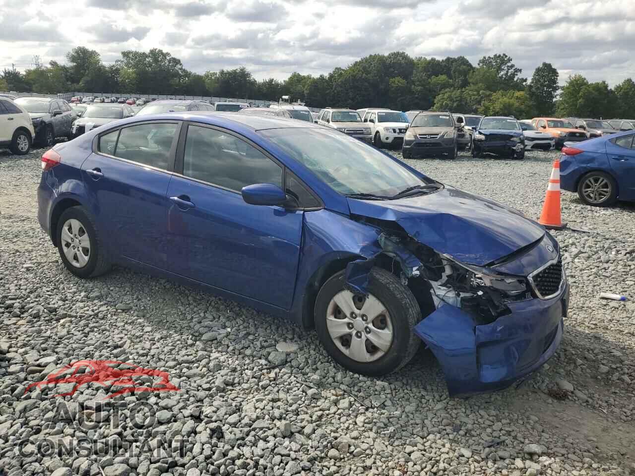 KIA FORTE 2018 - 3KPFK4A72JE199357