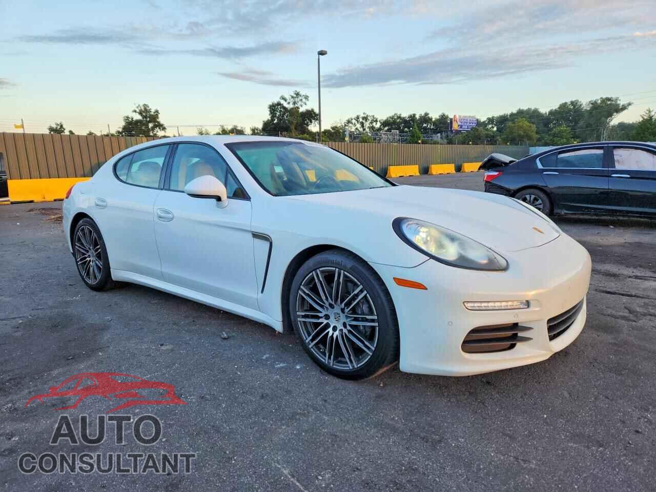 PORSCHE PANAMERA 2015 - WP0AA2A75FL004562