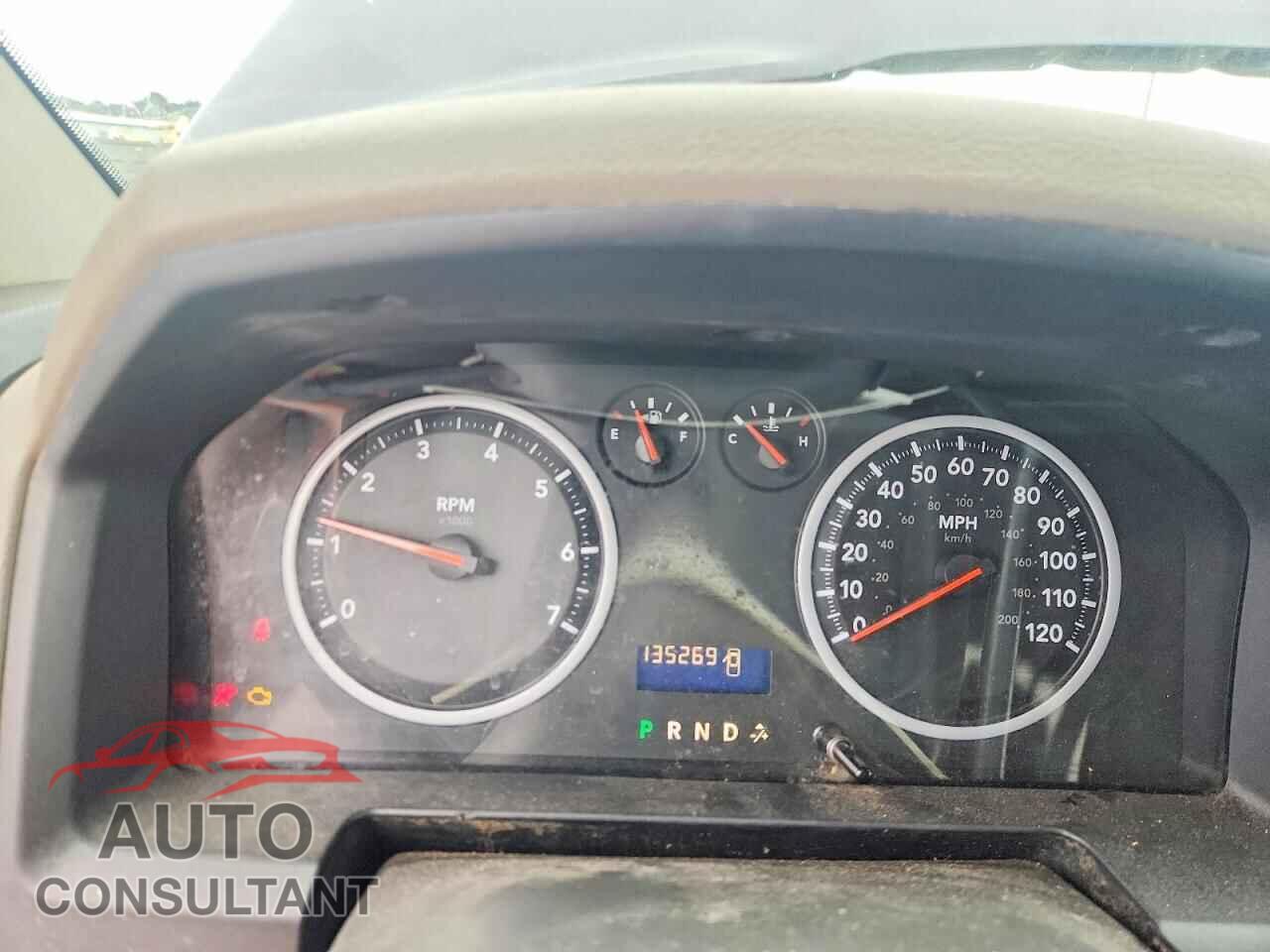DODGE RAM 1500 2012 - 1C6RD7KT2CS325311