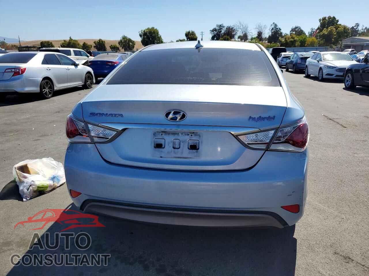 HYUNDAI SONATA 2013 - KMHEC4A49DA082795