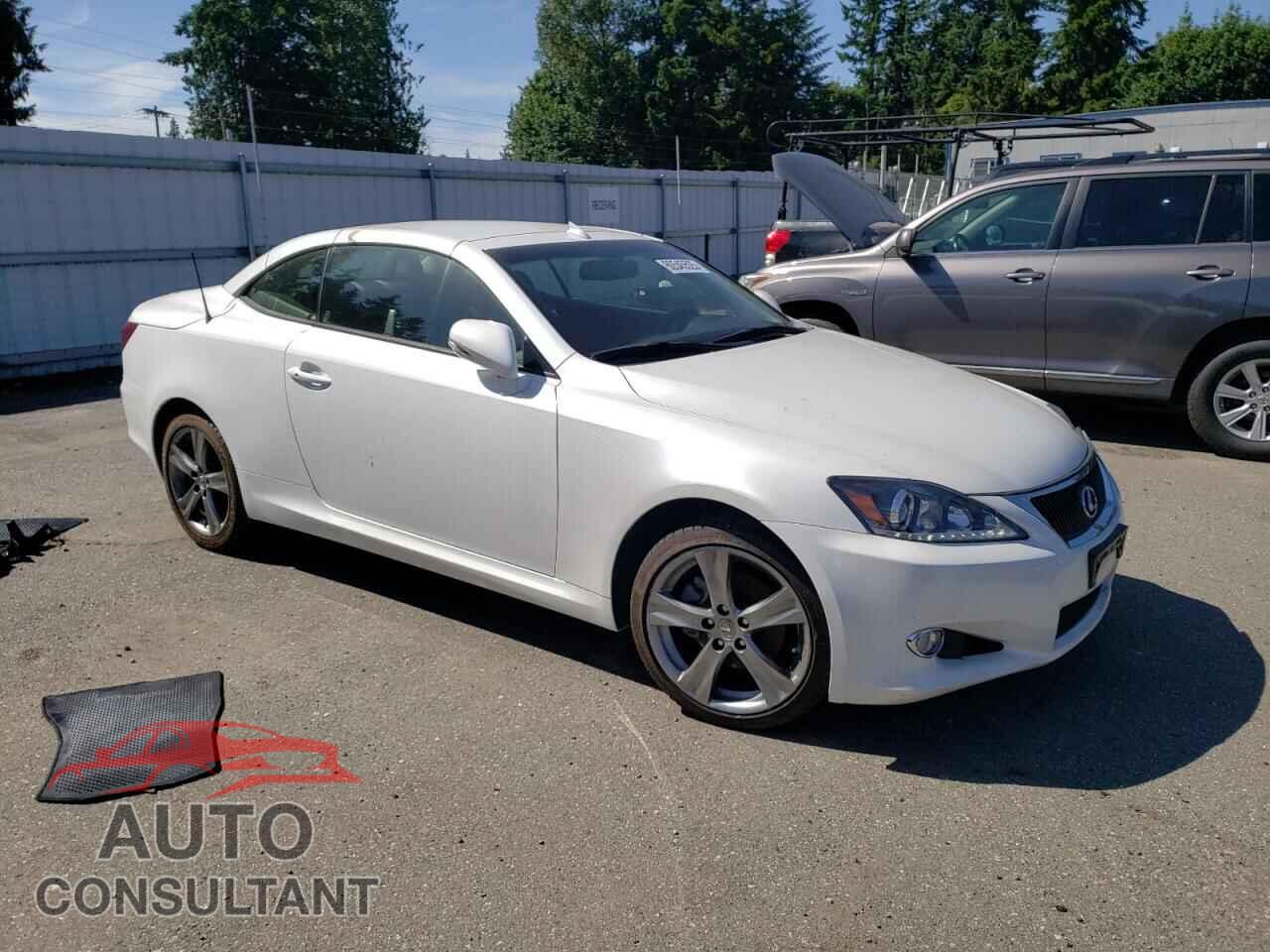 LEXUS IS 2014 - JTHFF2C25E2531190