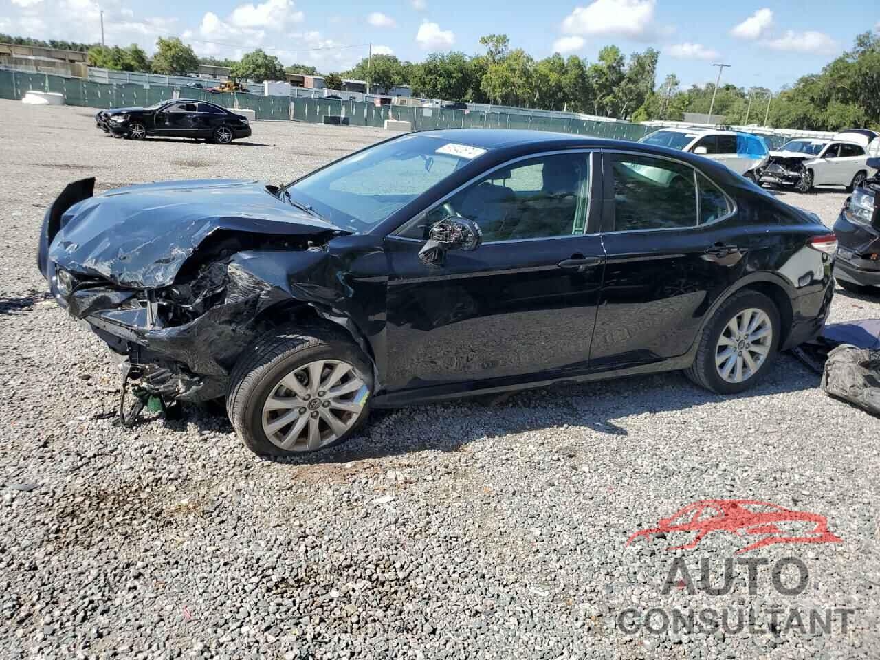 TOYOTA CAMRY 2018 - 4T1B11HK4JU512206