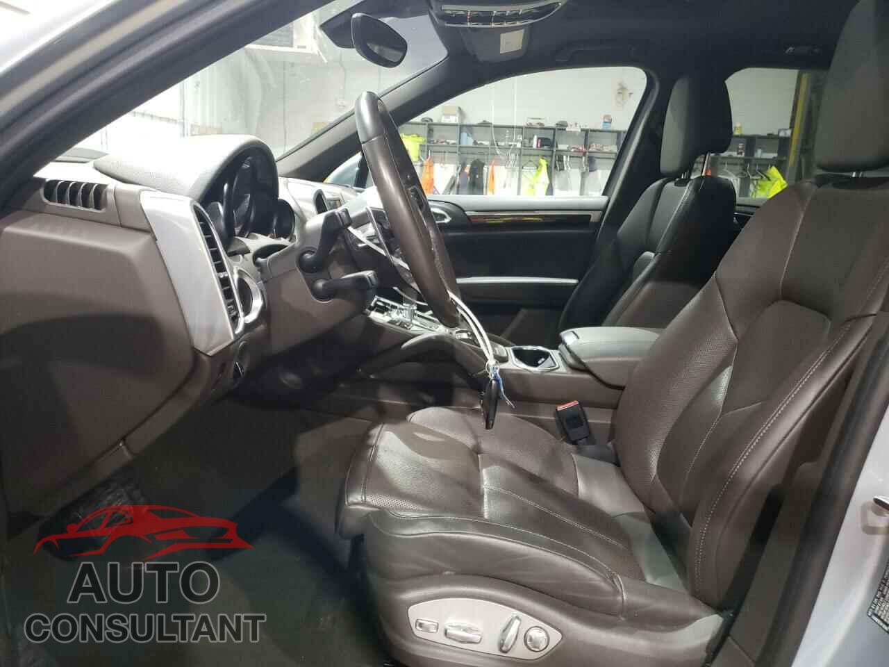 PORSCHE CAYENNE 2017 - WP1AA2A25HKA80519