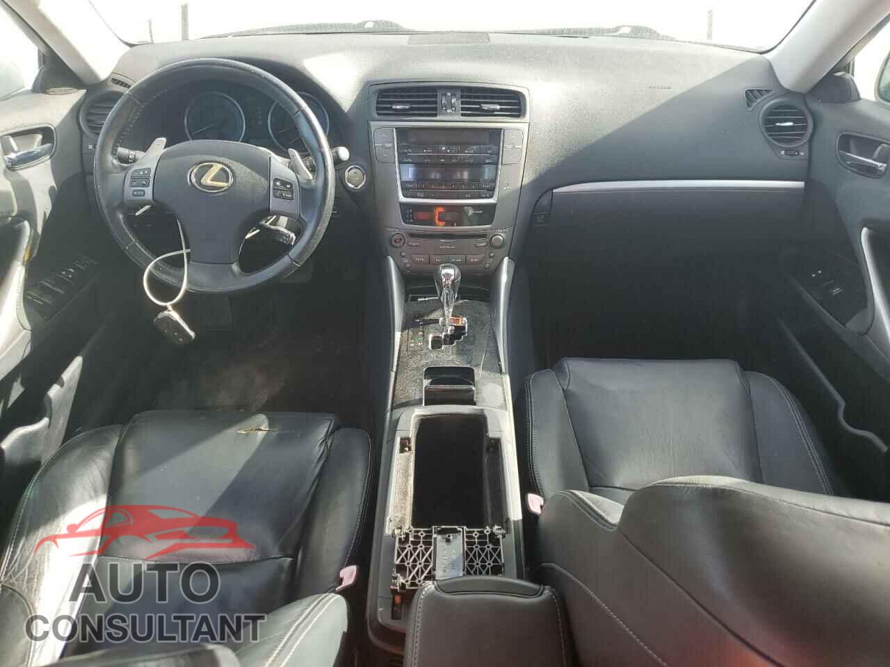 LEXUS IS 2011 - JTHBF5C26B5149065