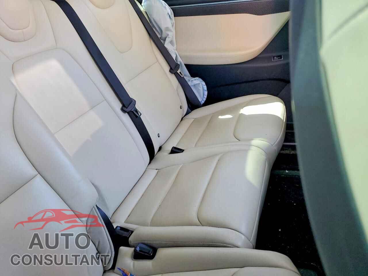 TESLA MODEL X 2017 - 5YJXCAE23HF074550