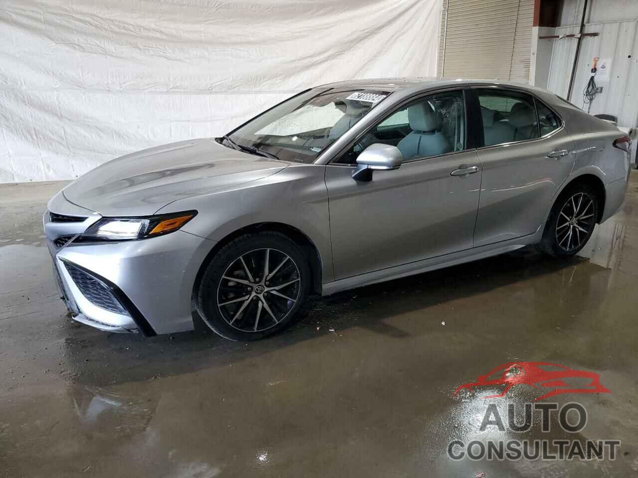 TOYOTA CAMRY 2022 - 4T1G11AKXNU680356