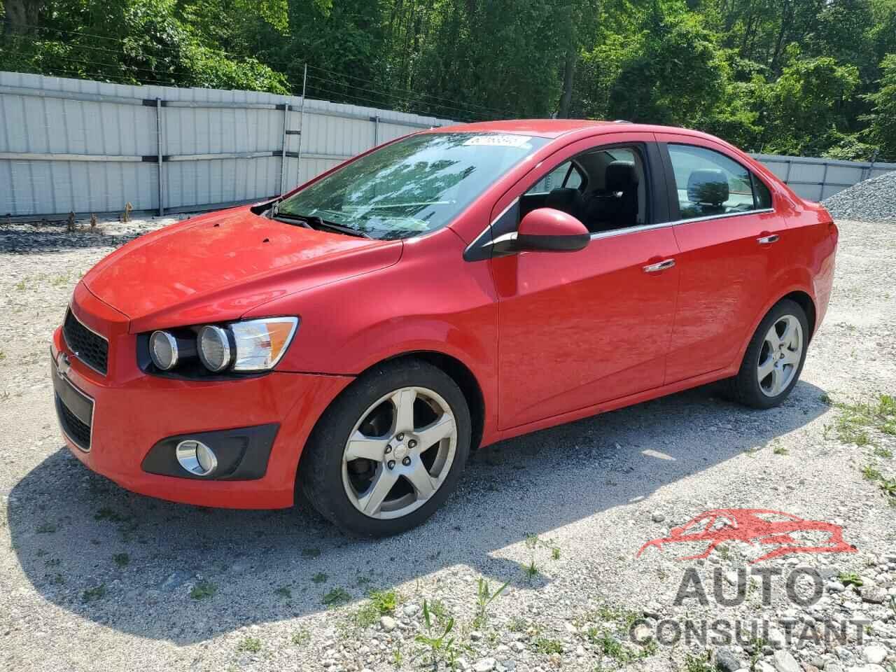 CHEVROLET SONIC 2016 - 1G1JE5SB8G4135093