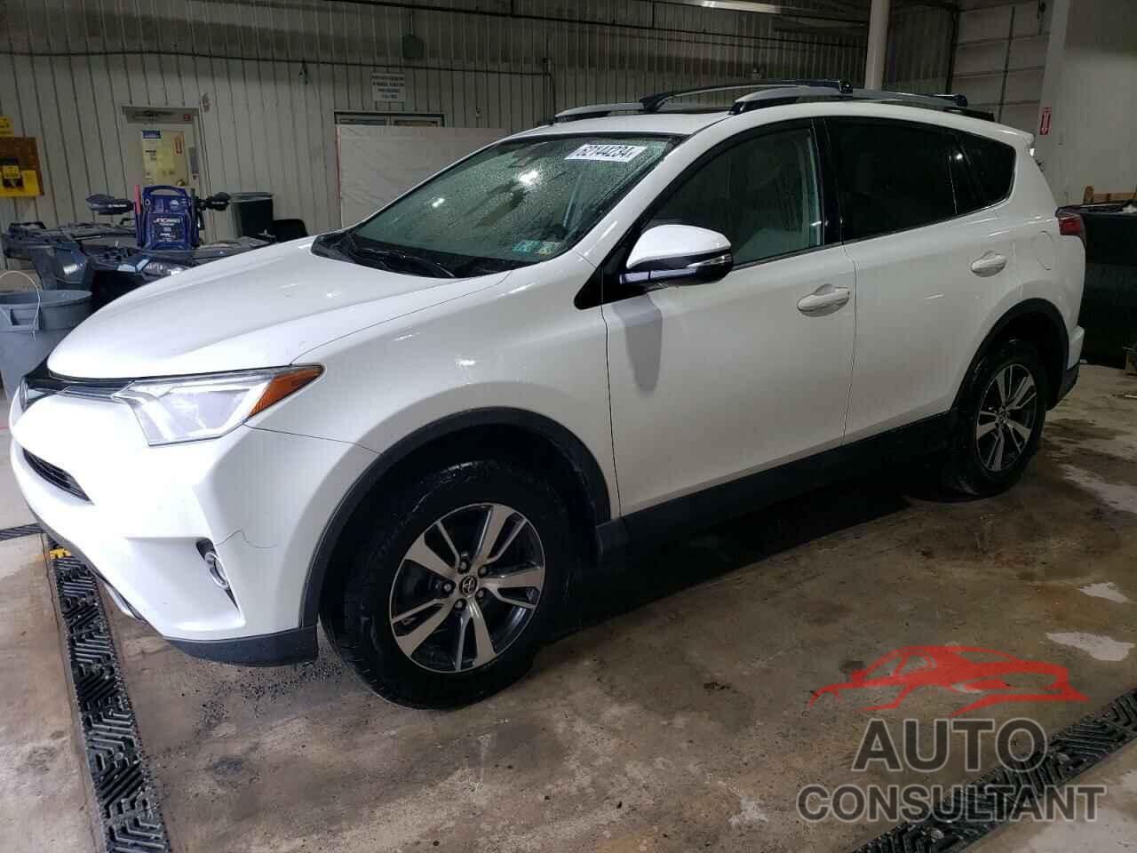 TOYOTA RAV4 2018 - JTMRFREVXJJ723252