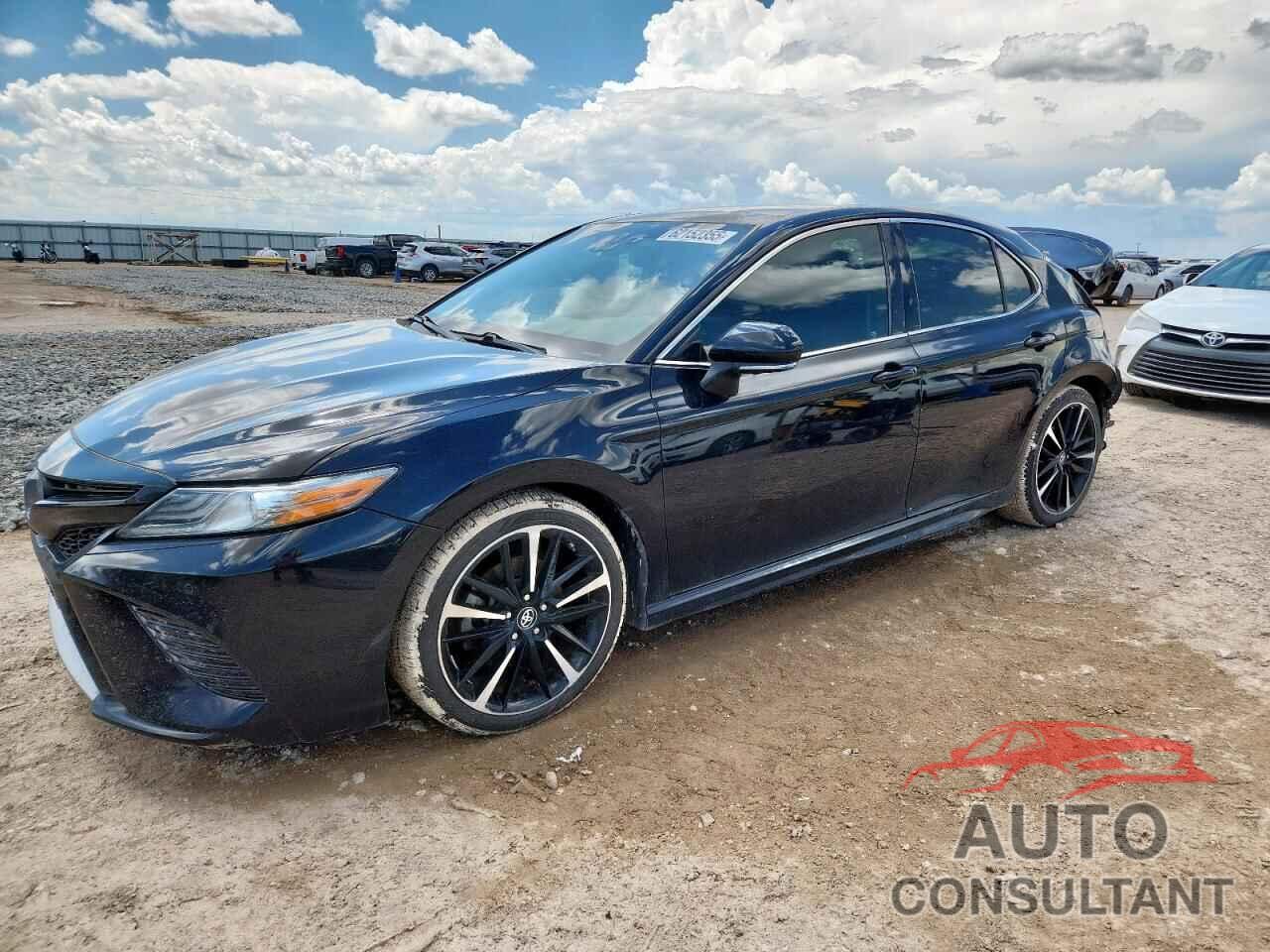 TOYOTA CAMRY 2018 - 4T1BZ1HK3JU011364