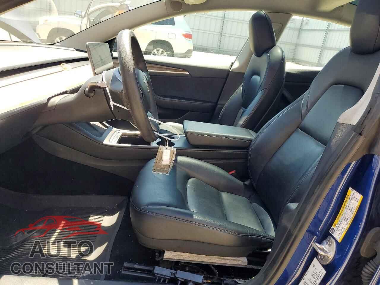 TESLA MODEL 3 2022 - 5YJ3E1EA6NF369895