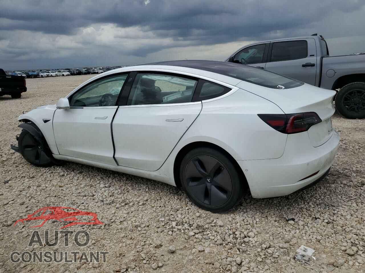 TESLA MODEL 3 2018 - 5YJ3E1EA6JF030371