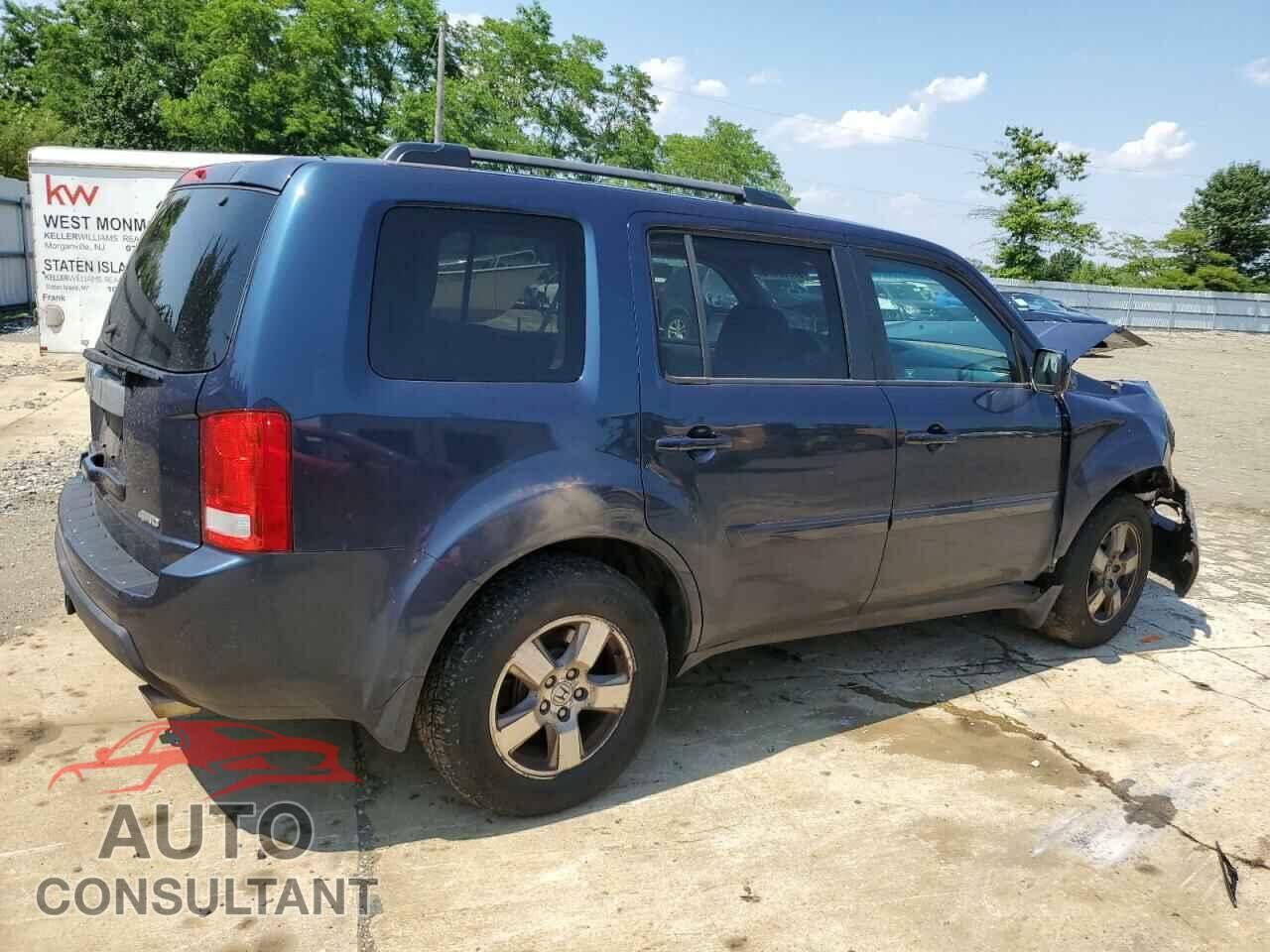 HONDA PILOT 2011 - 5FNYF4H66BB083360