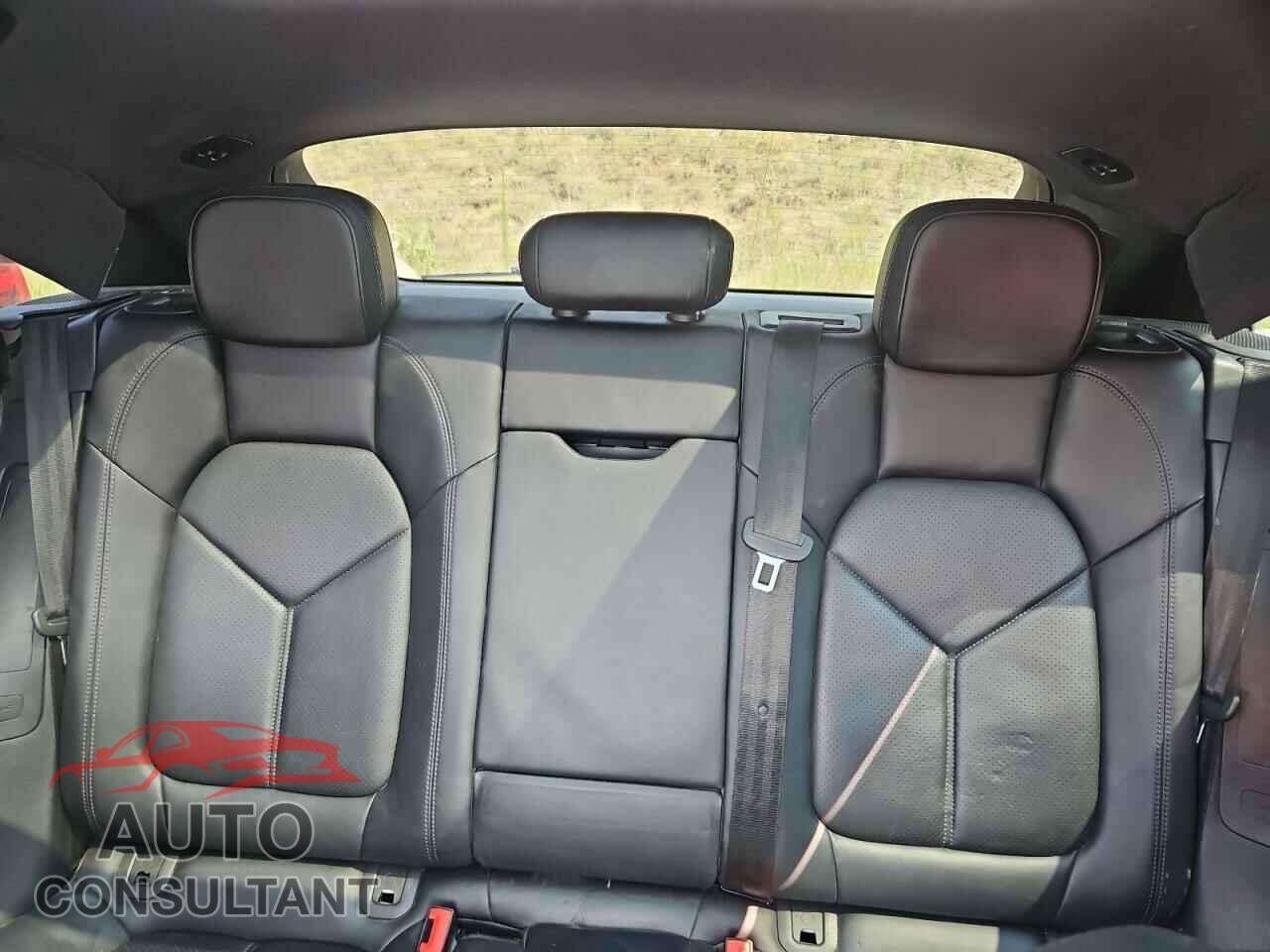 PORSCHE MACAN 2017 - WP1AA2A58HLB83955