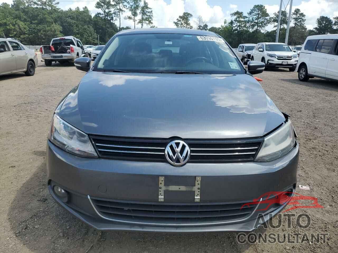 VOLKSWAGEN JETTA 2014 - 3VWLL7AJ4EM374570