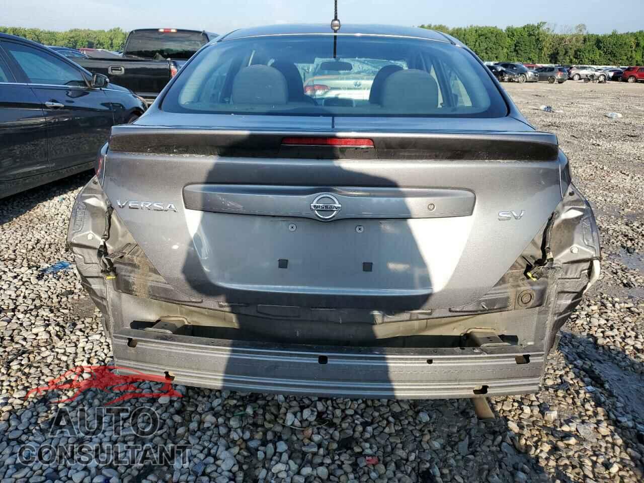 NISSAN VERSA 2017 - 3N1CN7AP3HL814227
