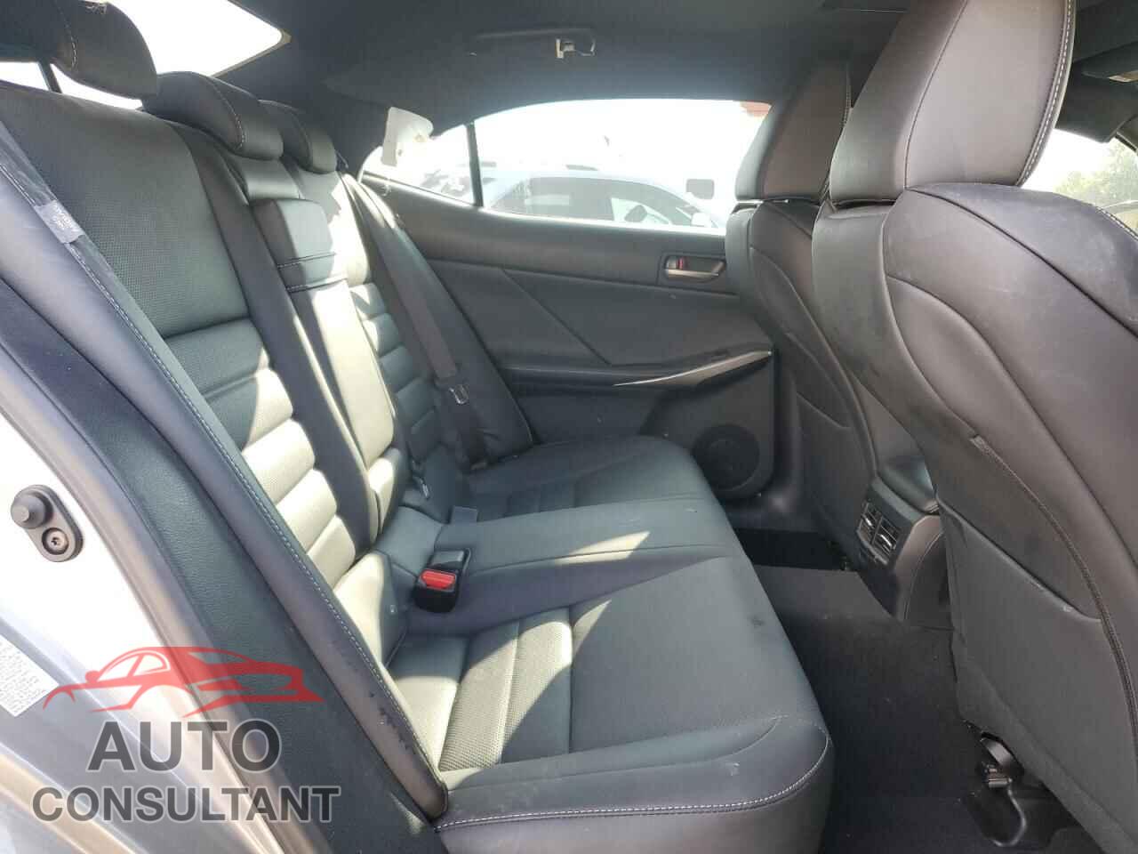 LEXUS IS 2017 - JTHCE1D2XH5013819