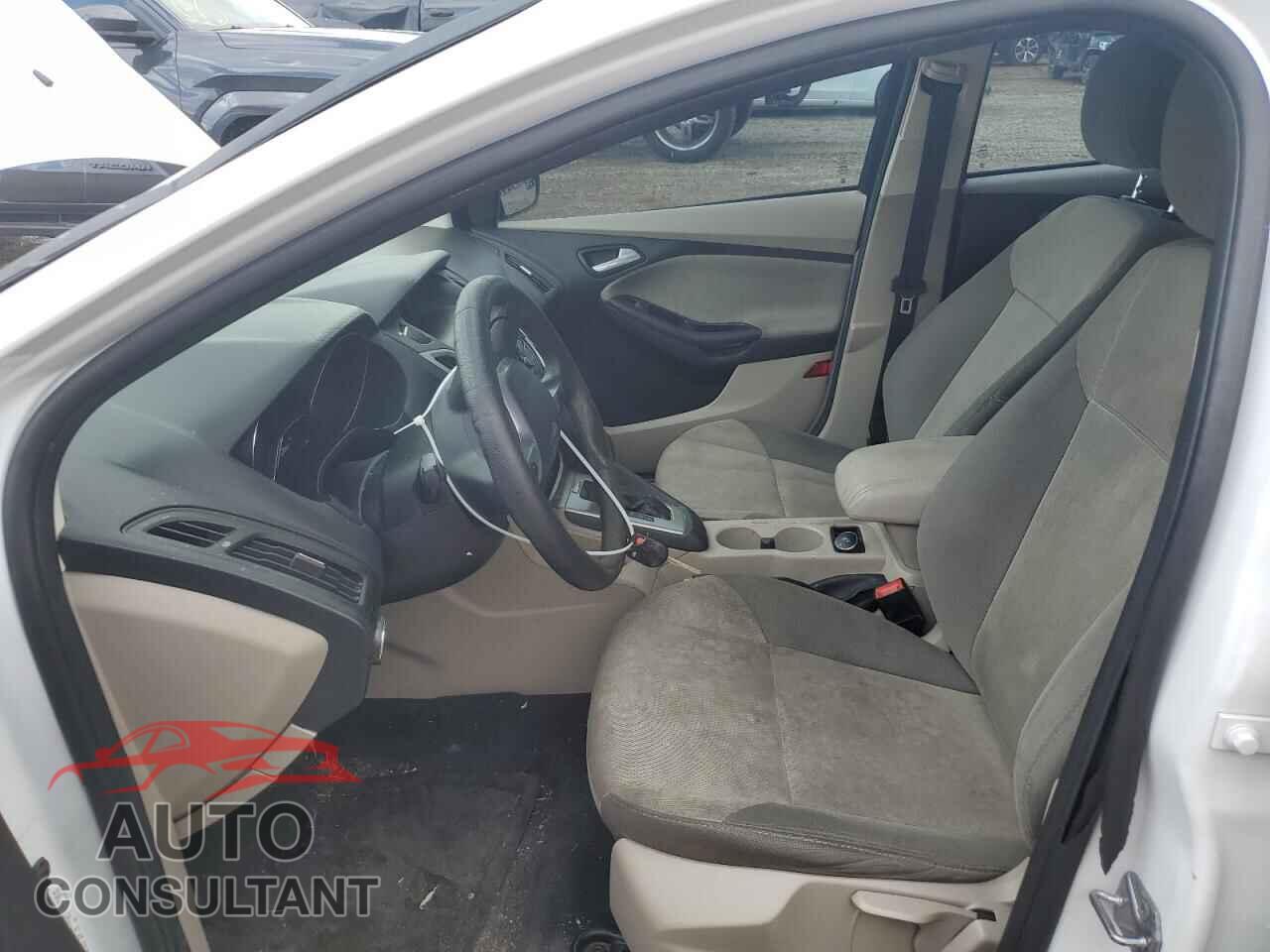 FORD FOCUS 2014 - 1FADP3F2XEL345006