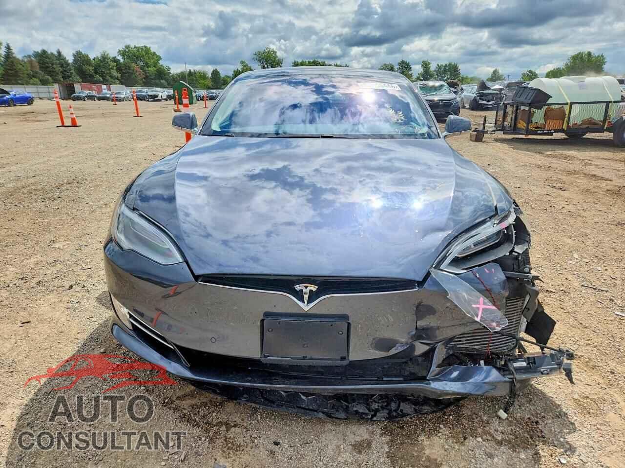 TESLA MODEL S 2017 - 5YJSA1E26HF205504