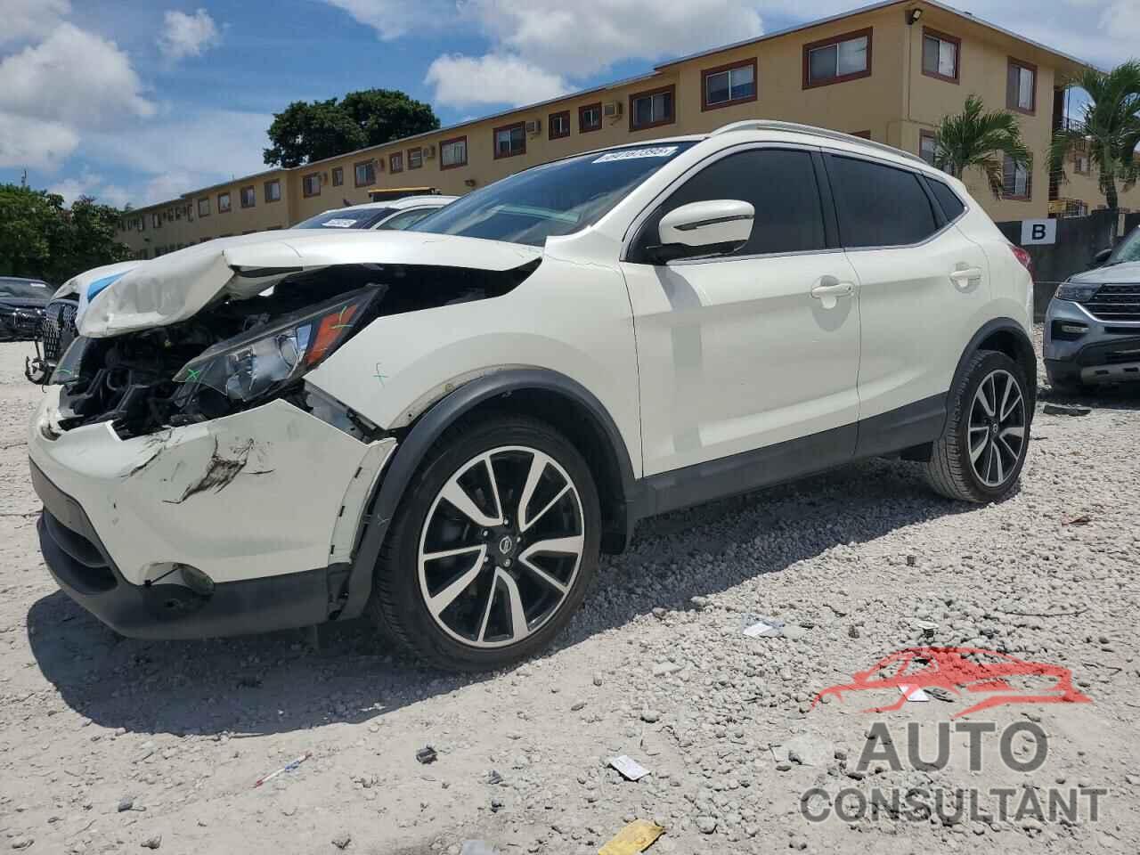 NISSAN ROGUE 2018 - JN1BJ1CP9JW151800