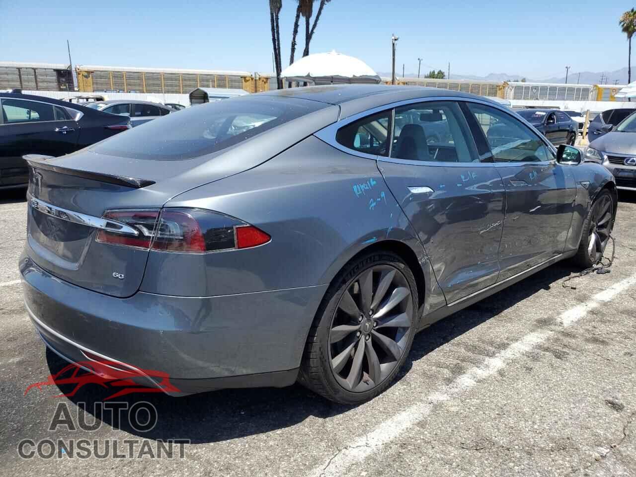 TESLA MODEL S 2013 - 5YJSA1CG2DFP03997