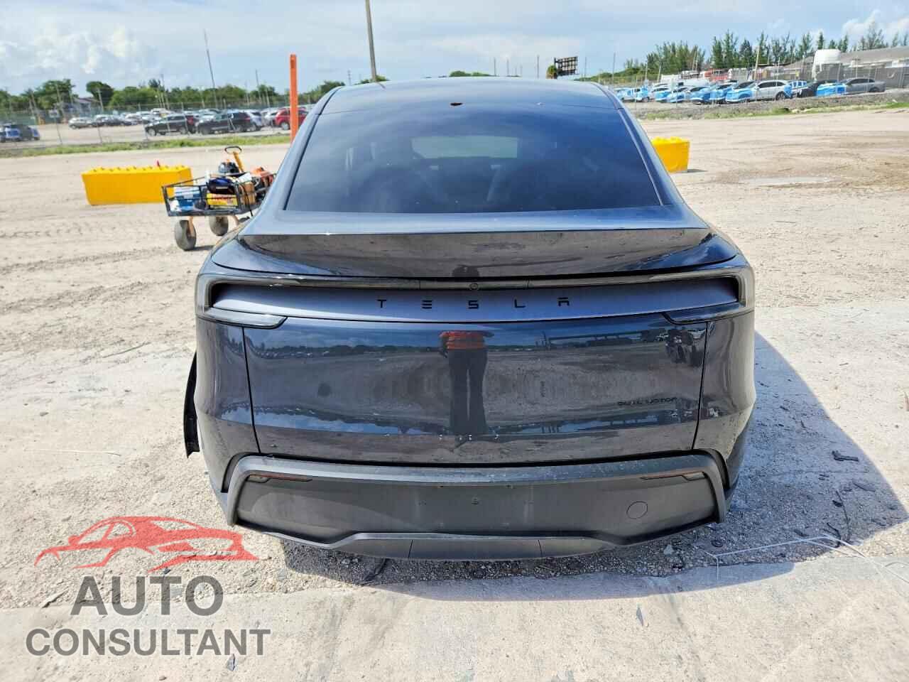 TESLA MODEL Y 2026 - 7SAYGDEEXTA693837