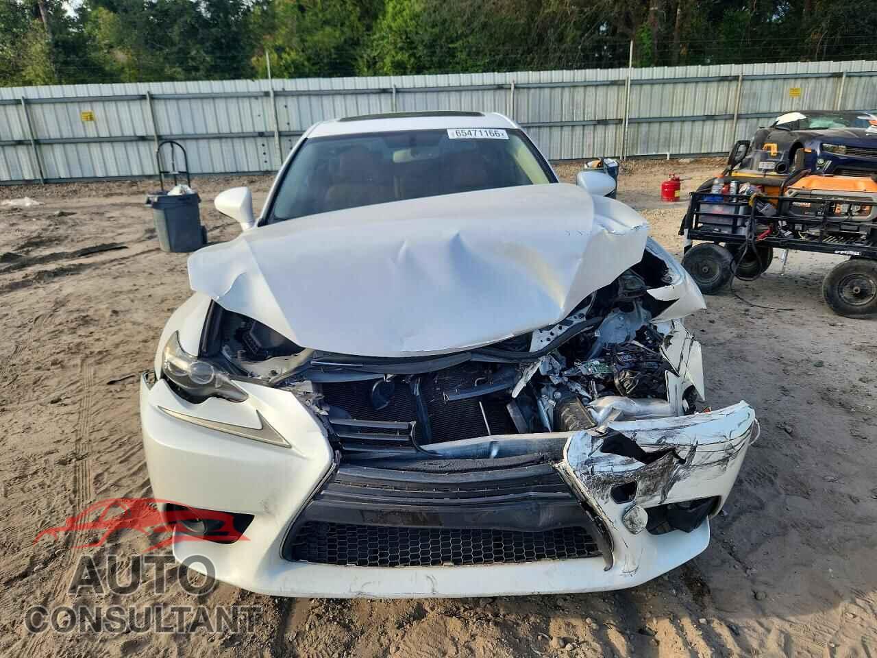 LEXUS IS 2015 - JTHBF1D28F5065827