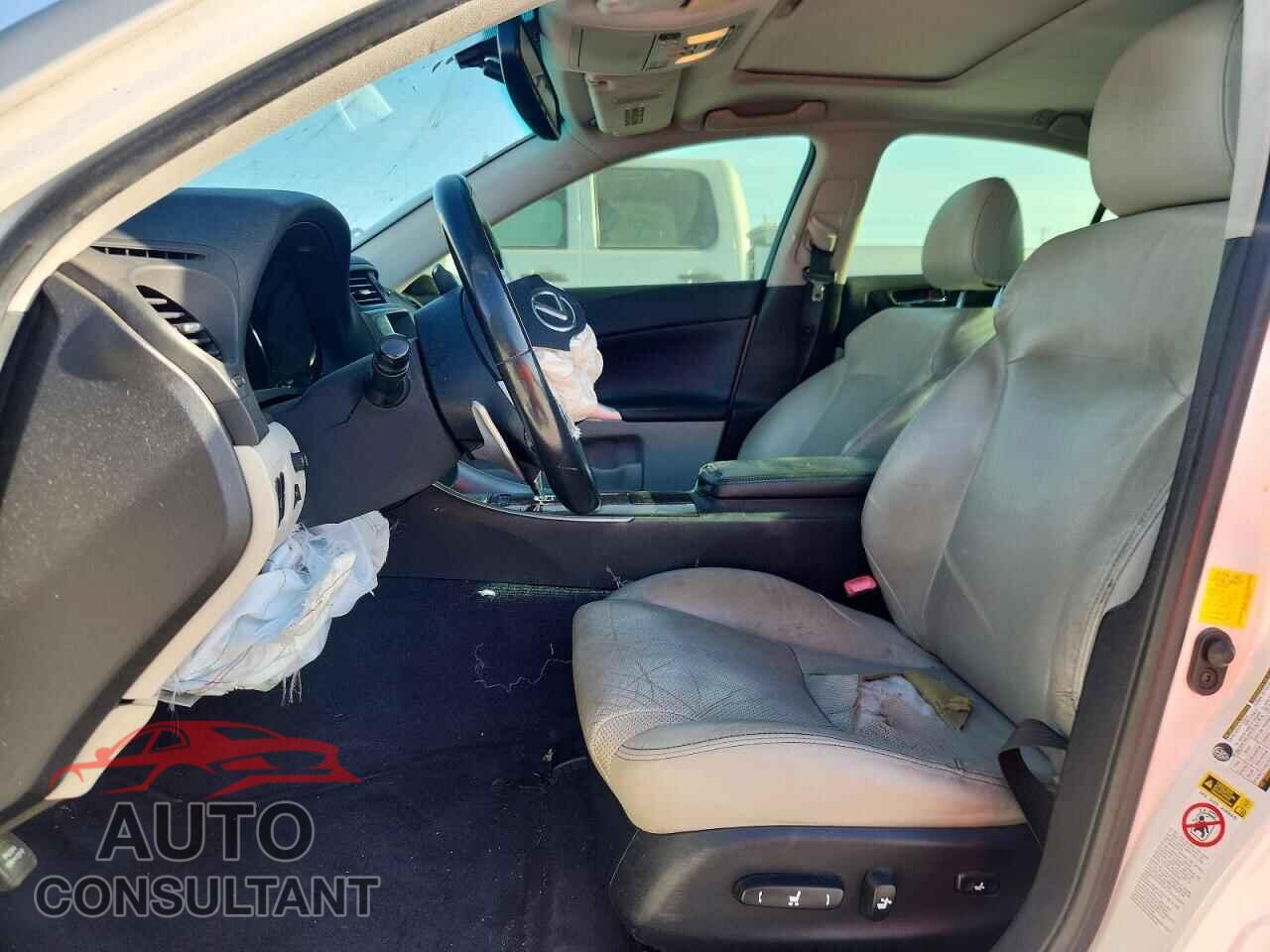LEXUS IS 2013 - JTHBE5C26D5031247