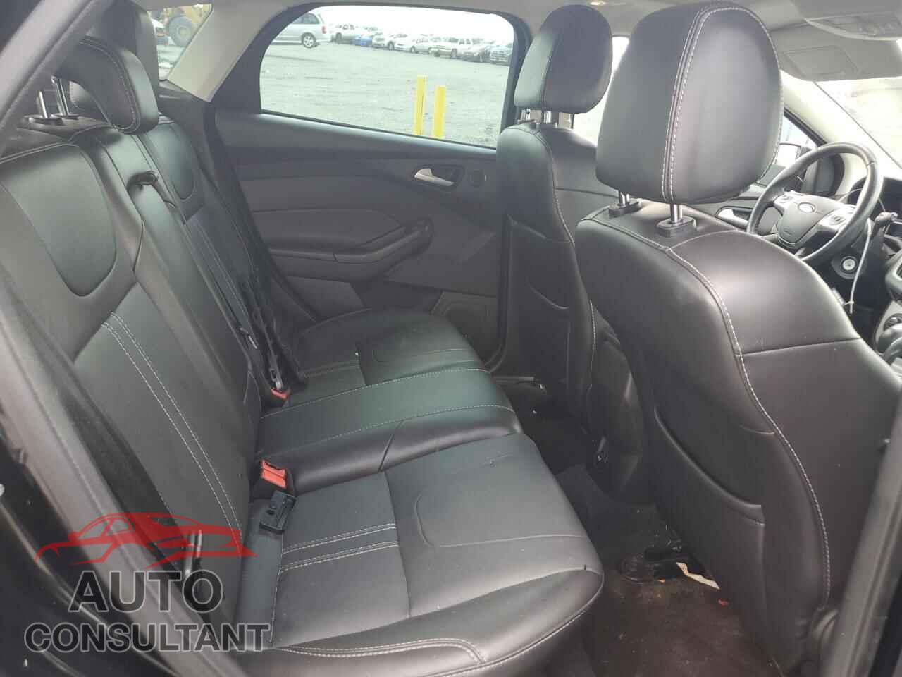 FORD FOCUS 2014 - 1FADP3K22EL196385