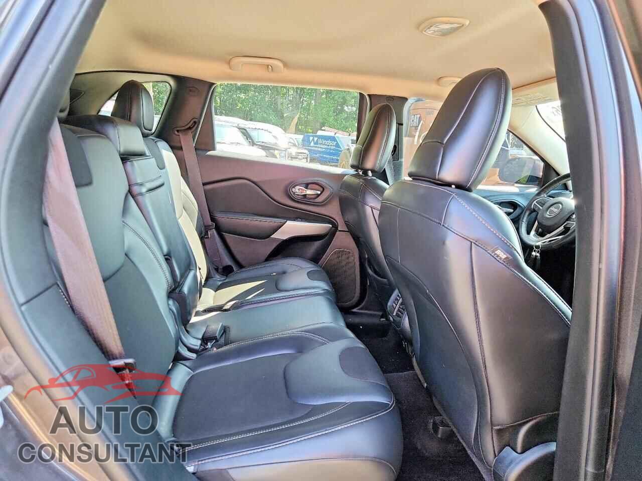 JEEP CHEROKEE 2018 - 1C4PJMLB3JD613210