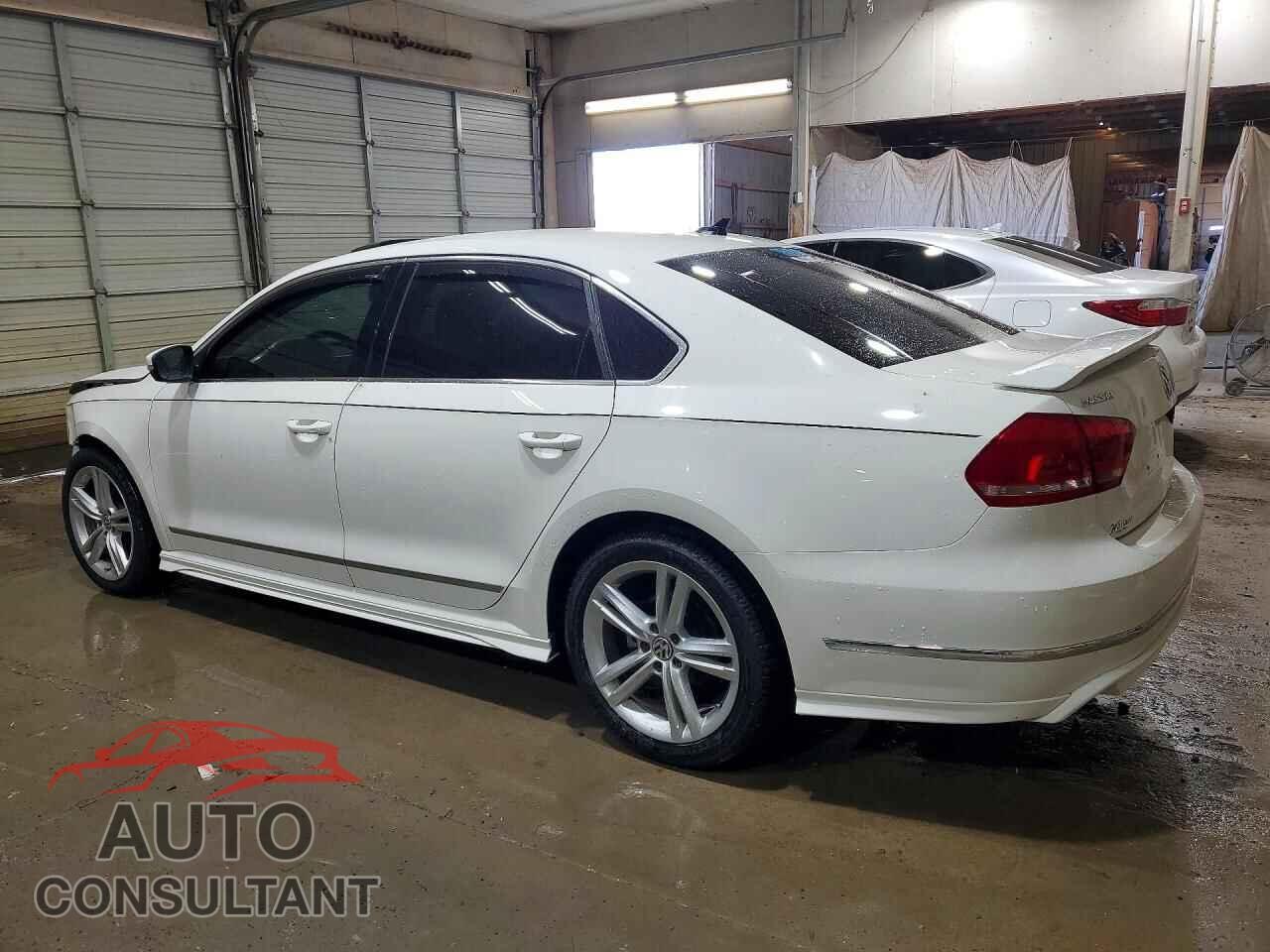 VOLKSWAGEN PASSAT 2015 - 1VWCV7A39FC064123