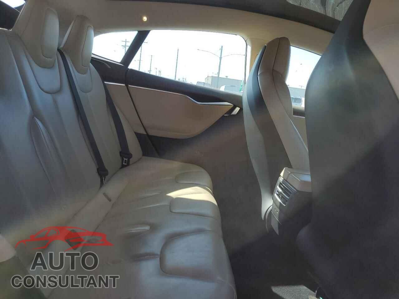 TESLA MODEL S 2017 - 5YJSA1E29HF201043