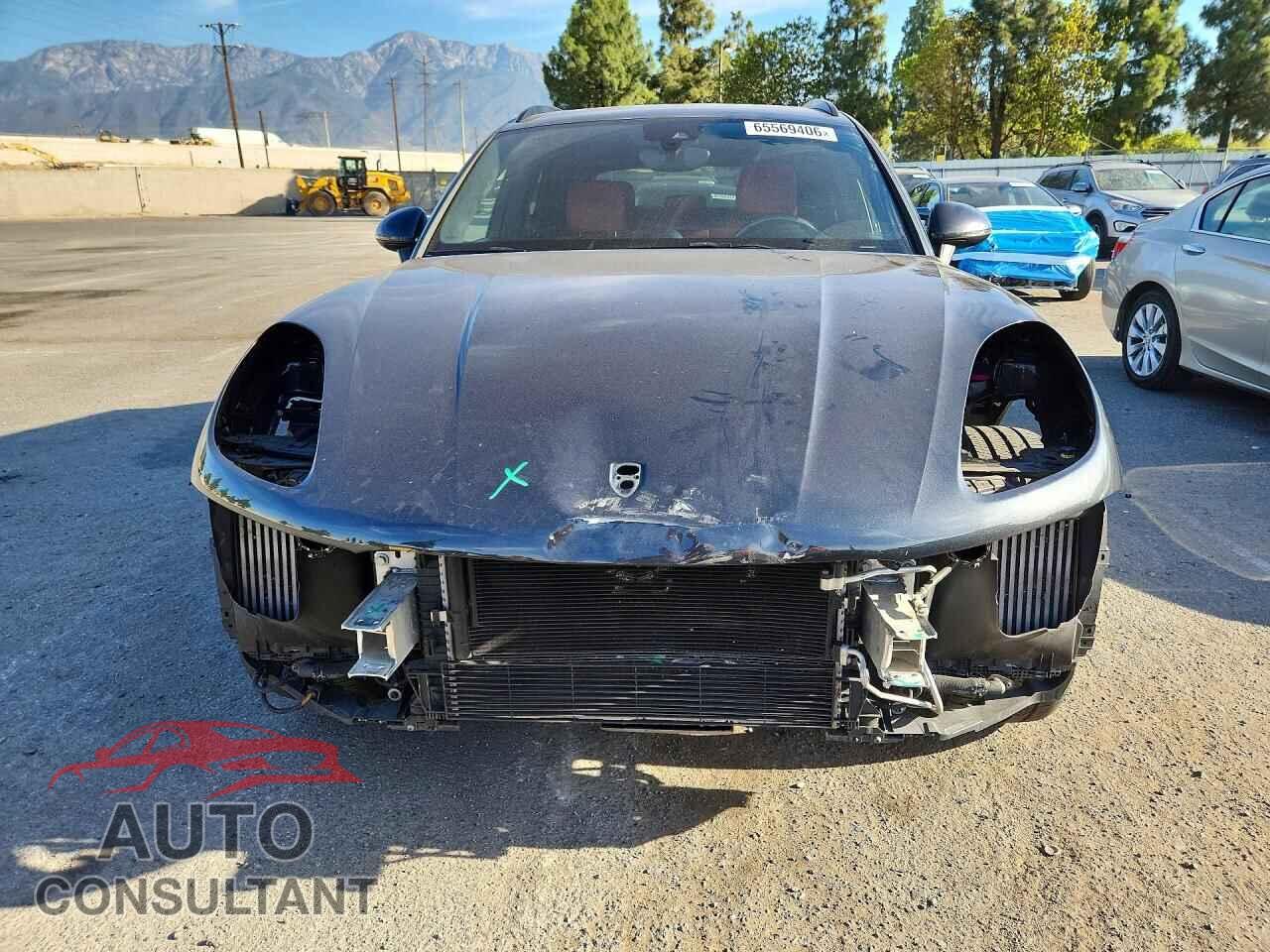 PORSCHE MACAN 2018 - WP1AF2A59JLB70445