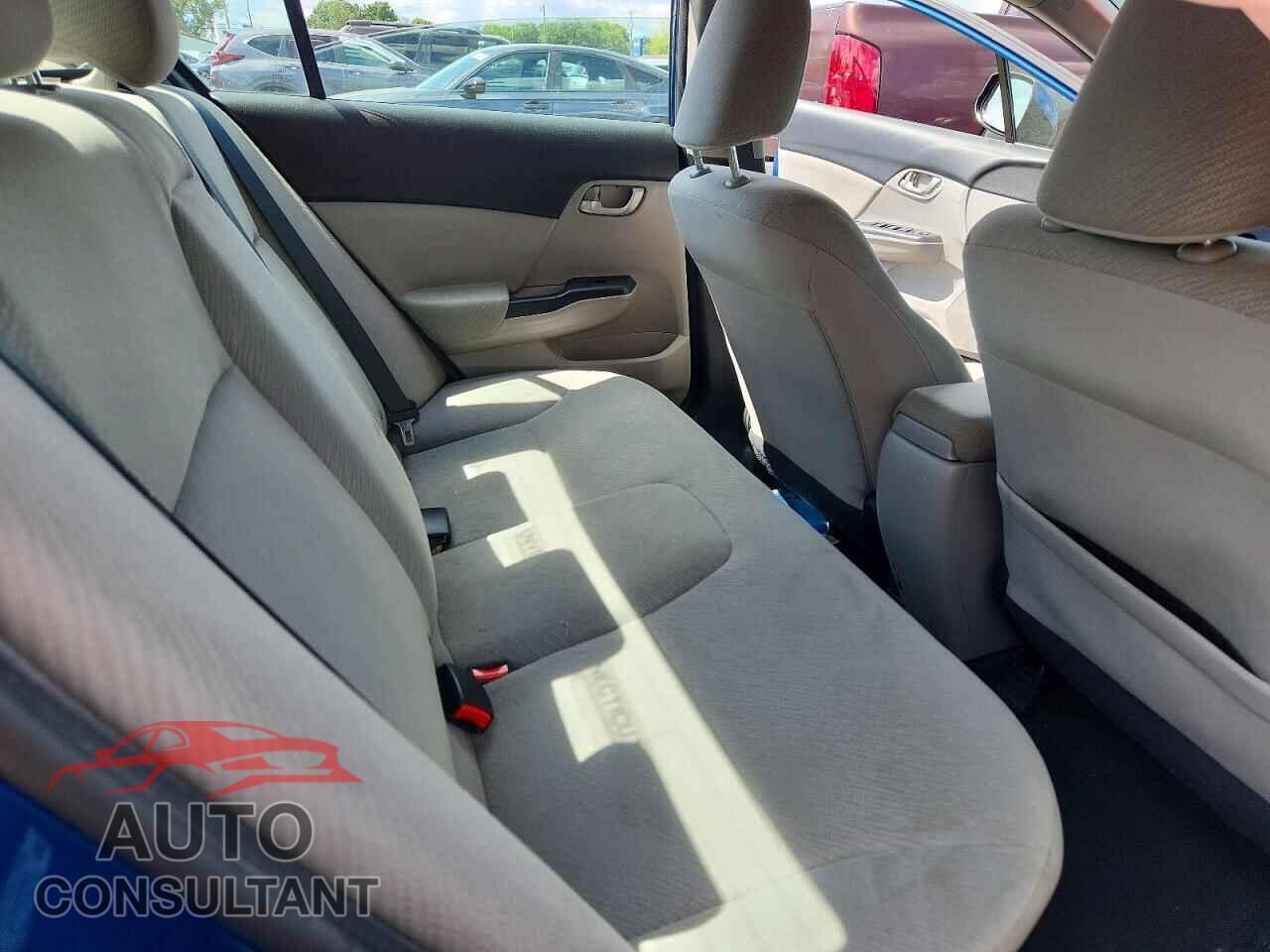 HONDA CIVIC 2013 - 2HGFB2F58DH577414