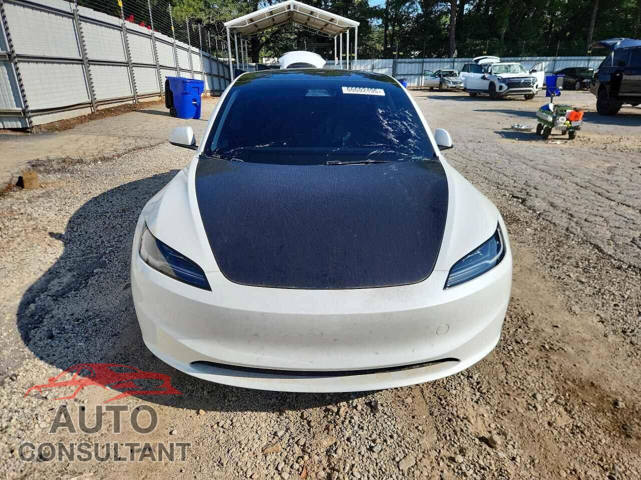 TESLA MODEL 3 2024 - 5YJ3E1EA2RF854928