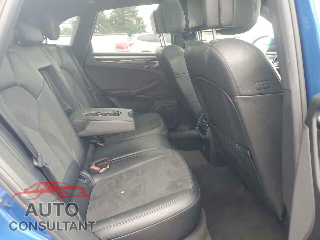 PORSCHE MACAN 2017 - WP1AA2A59HLB05751