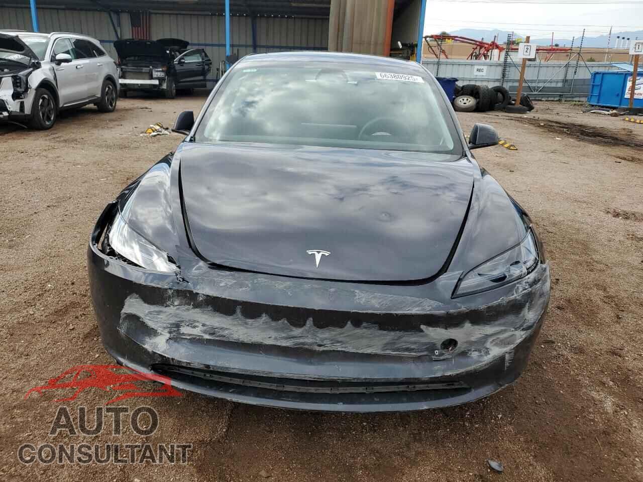 TESLA MODEL 3 2024 - 5YJ3E1EA5RF786964