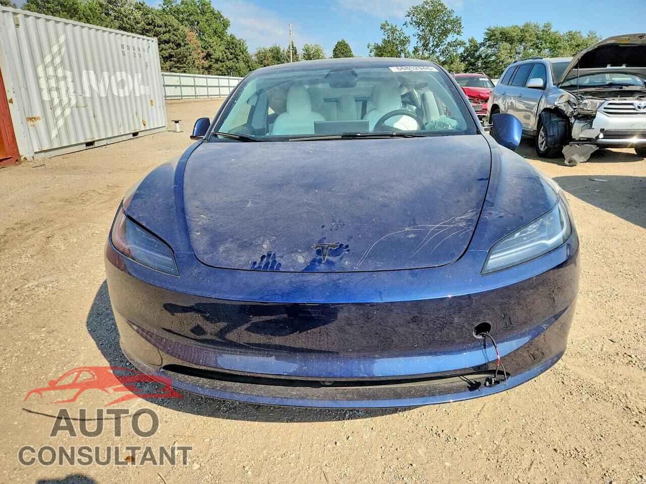 TESLA MODEL 3 2026 - 5YJ3E1EA8TF202905