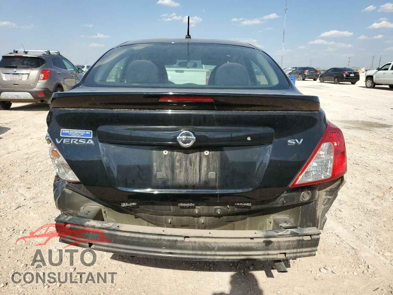 NISSAN VERSA 2017 - 3N1CN7AP3HL857434