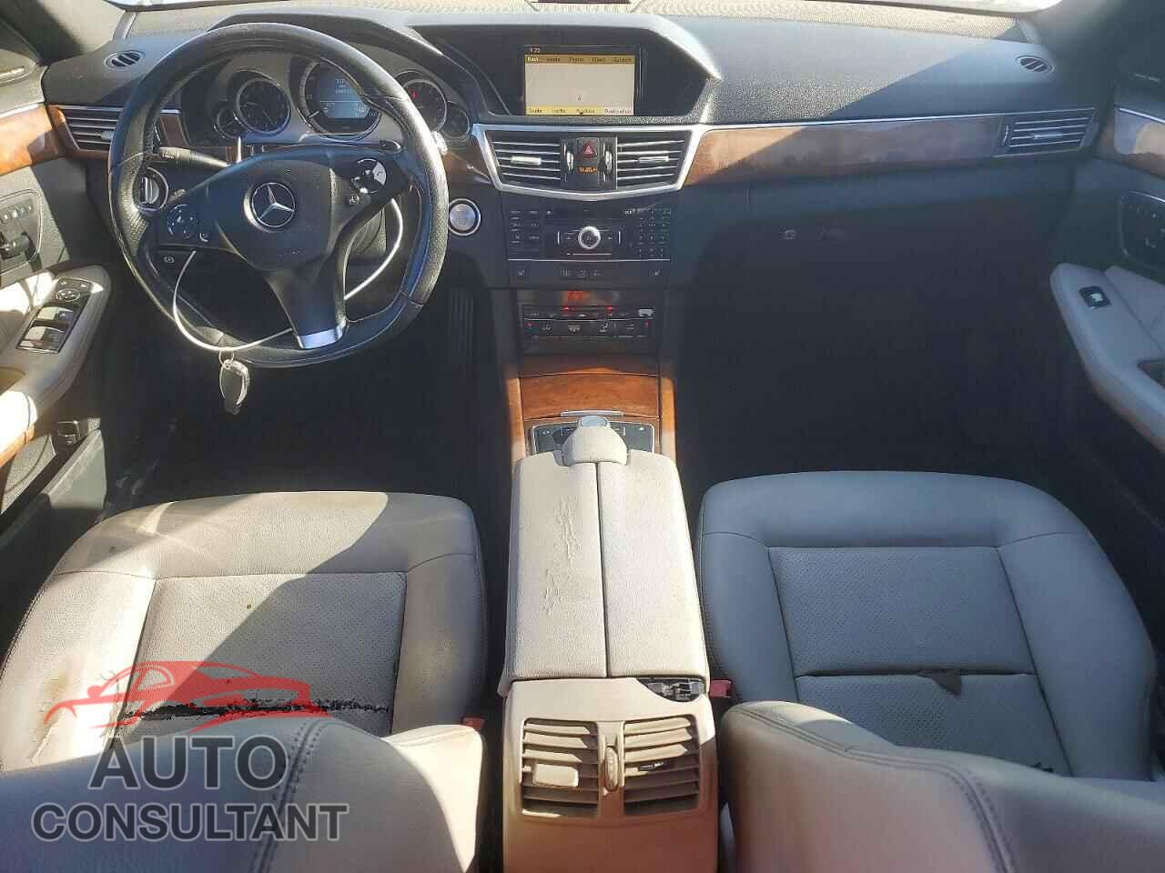 MERCEDES-BENZ E-CLASS 2011 - WDDHF8HB3BA266587