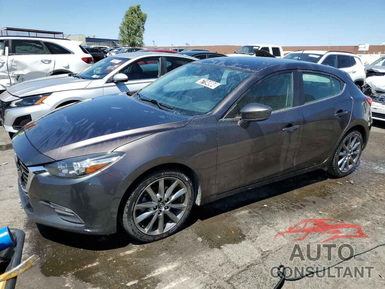 MAZDA 3 2018 - 3MZBN1L3XJM205259