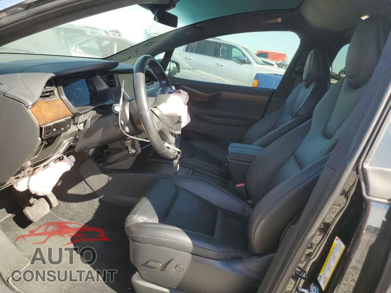 TESLA MODEL X 2021 - 5YJXCDE24MF324101