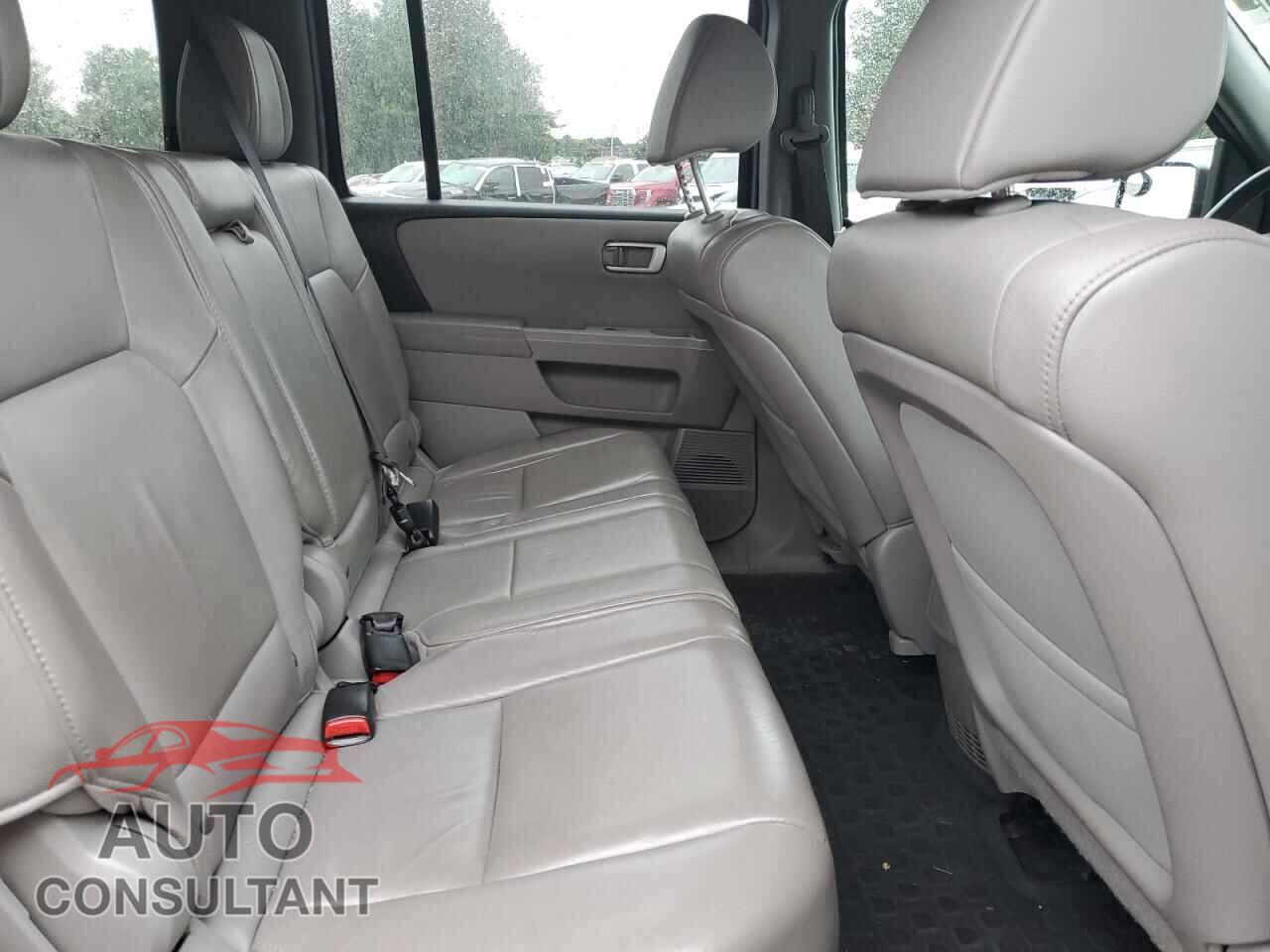 HONDA PILOT 2013 - 5FNYF4H53DB044686