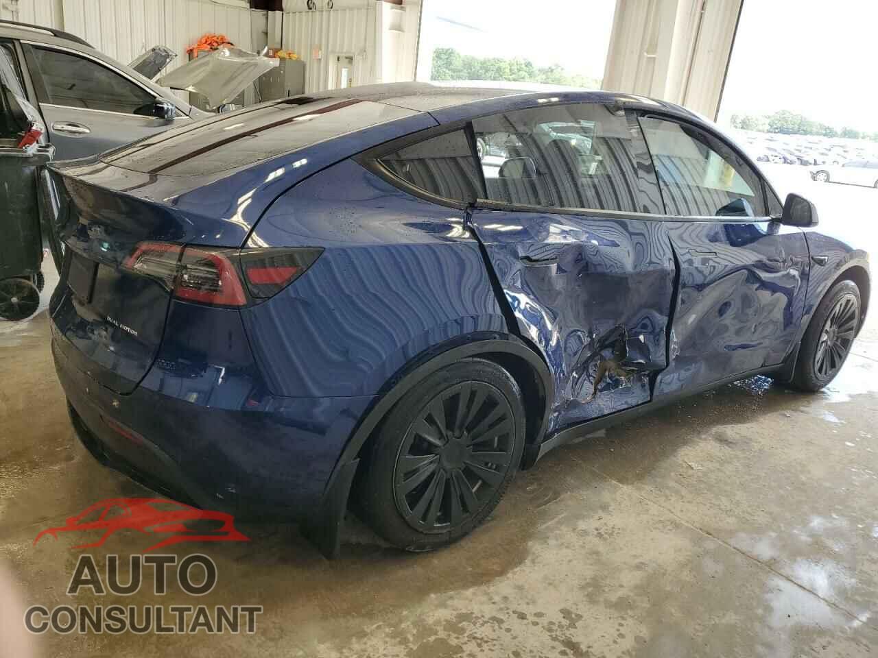 TESLA MODEL Y 2021 - 5YJYGAEE1MF179892